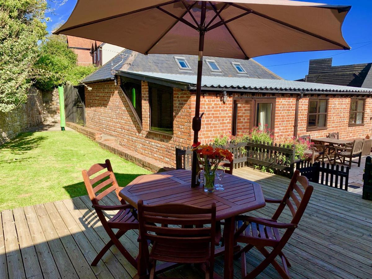 Little Upton Farm Cottages 라이드 외부 사진
