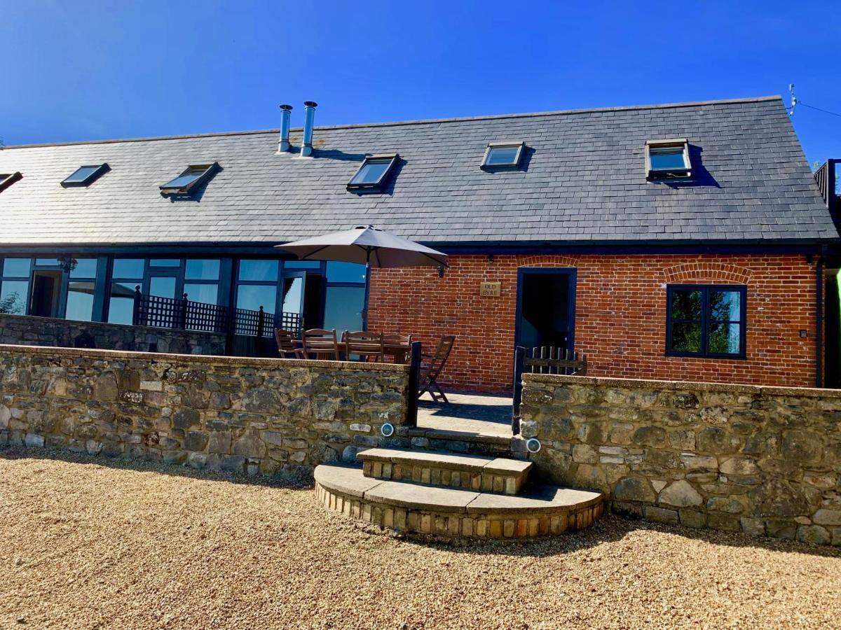 Little Upton Farm Cottages 라이드 외부 사진