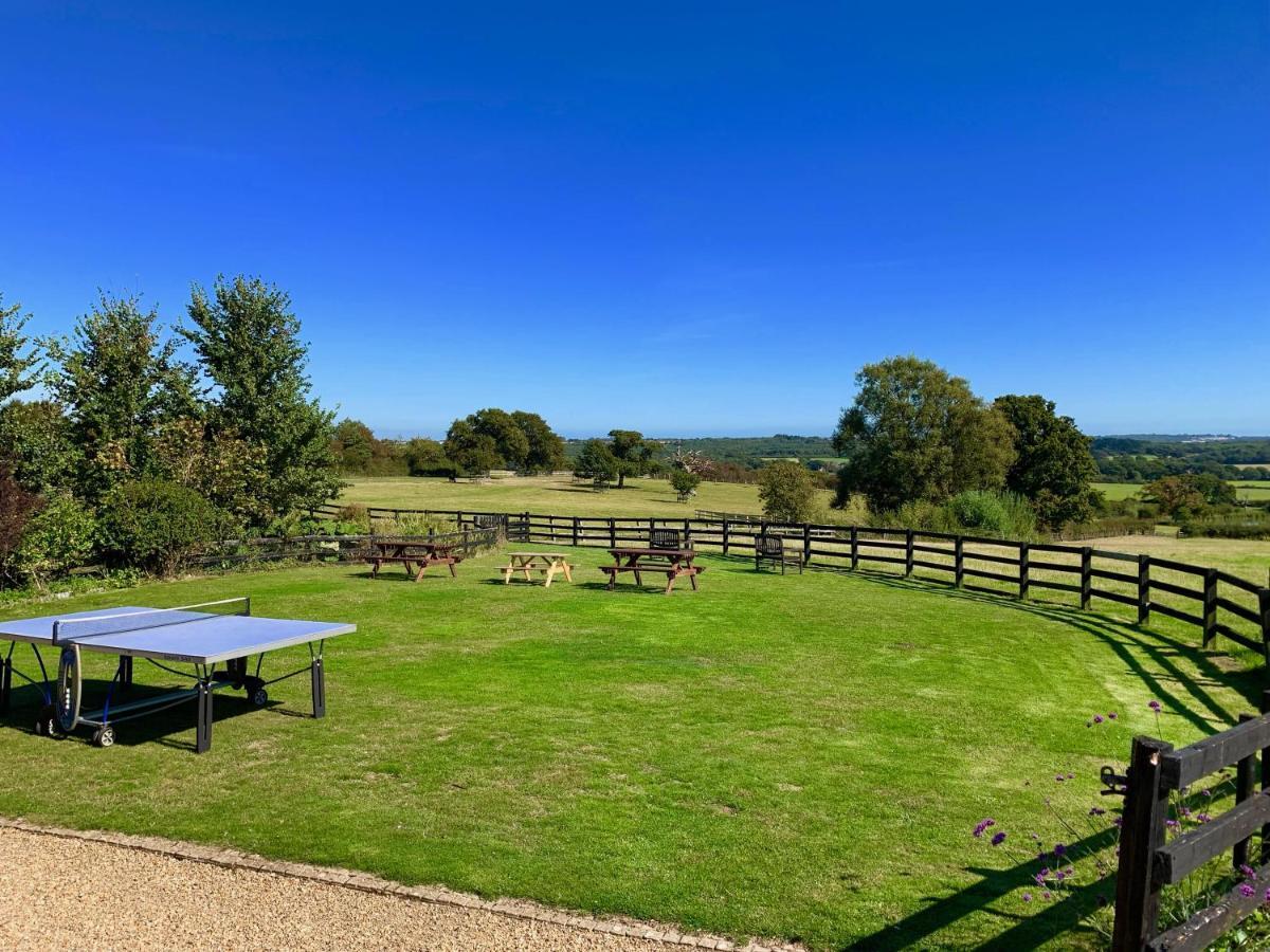 Little Upton Farm Cottages 라이드 외부 사진