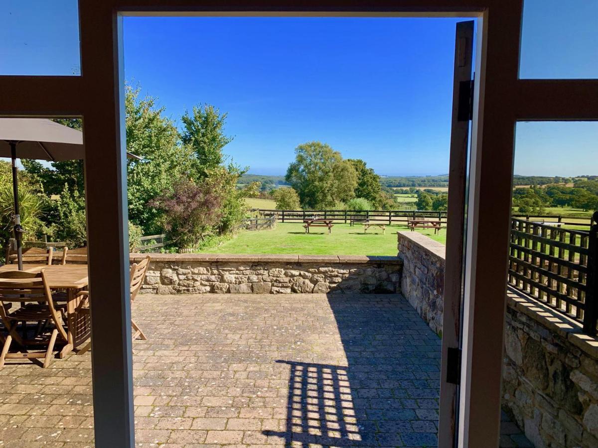Little Upton Farm Cottages 라이드 외부 사진