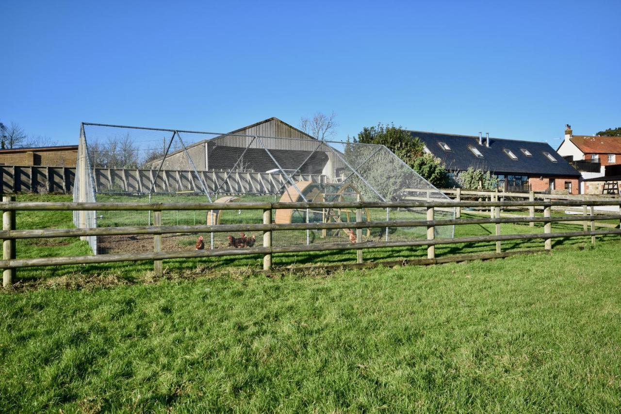 Little Upton Farm Cottages 라이드 외부 사진
