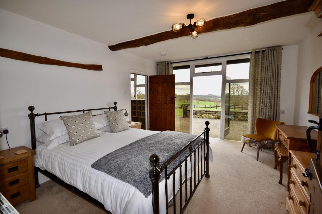 Little Upton Farm Cottages 라이드 외부 사진