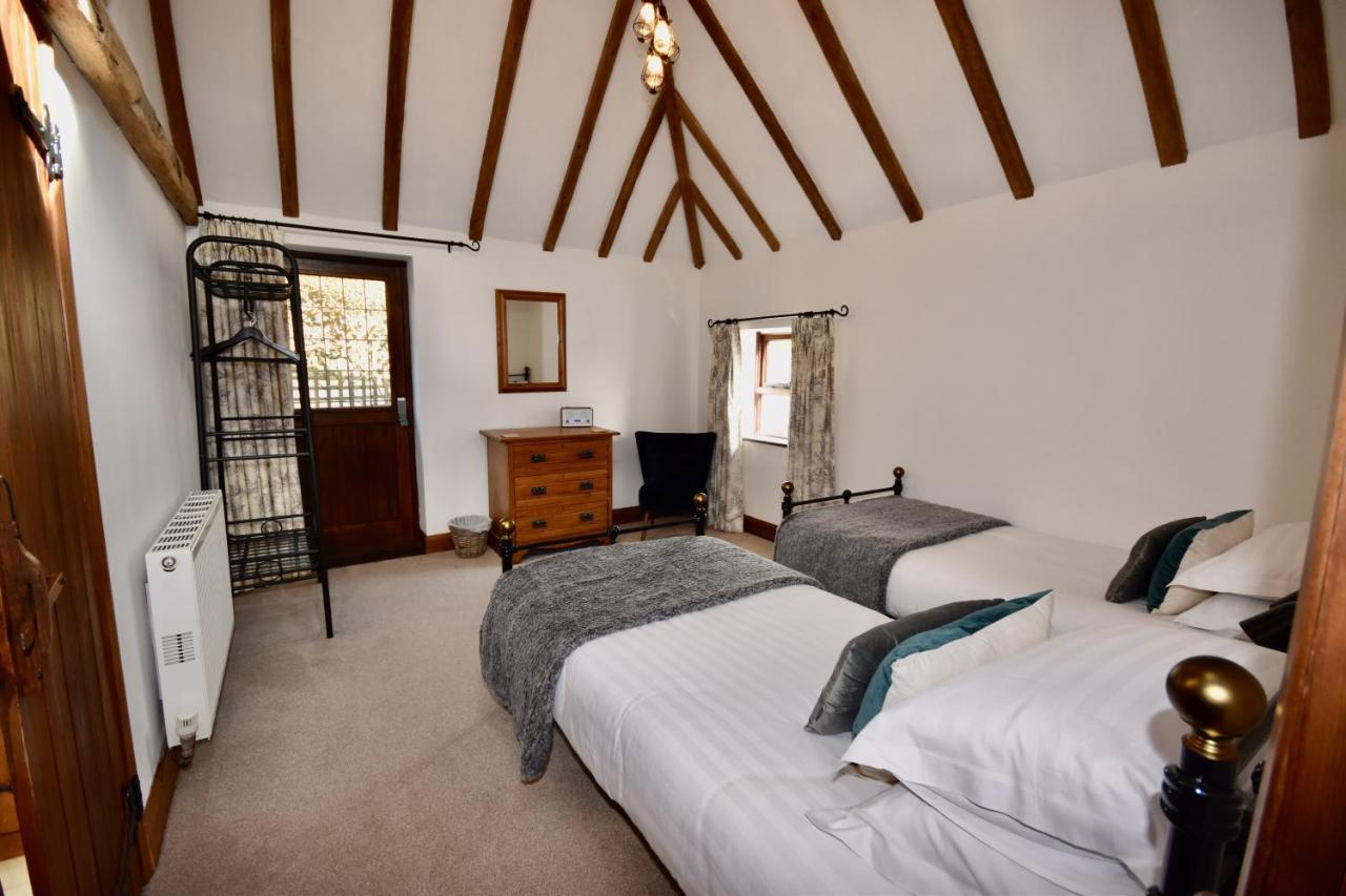 Little Upton Farm Cottages 라이드 외부 사진