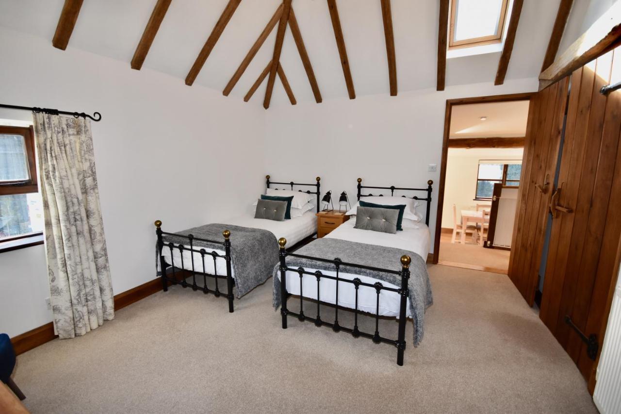 Little Upton Farm Cottages 라이드 외부 사진