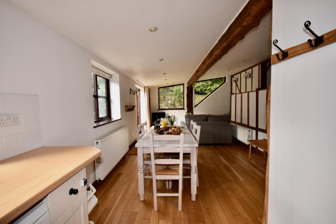 Little Upton Farm Cottages 라이드 외부 사진
