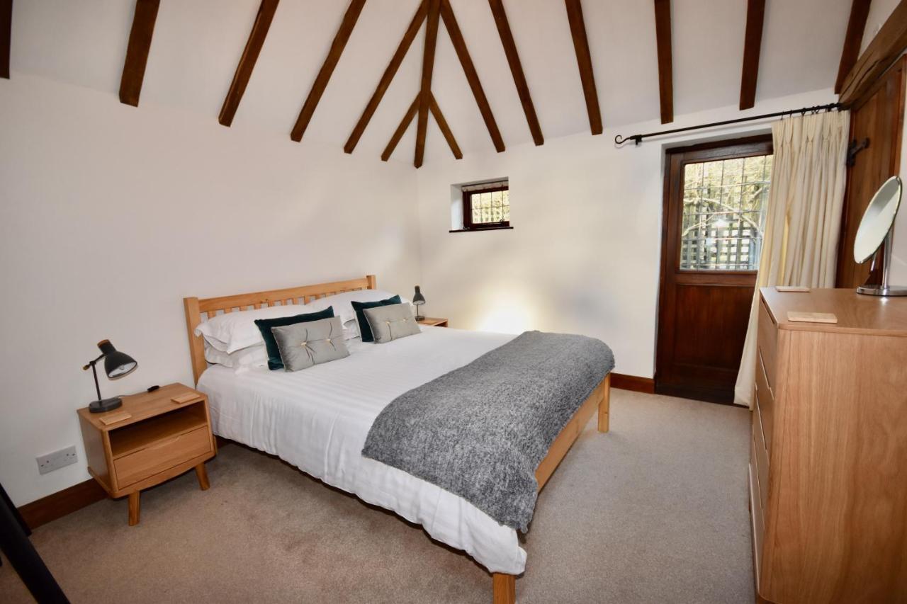Little Upton Farm Cottages 라이드 외부 사진