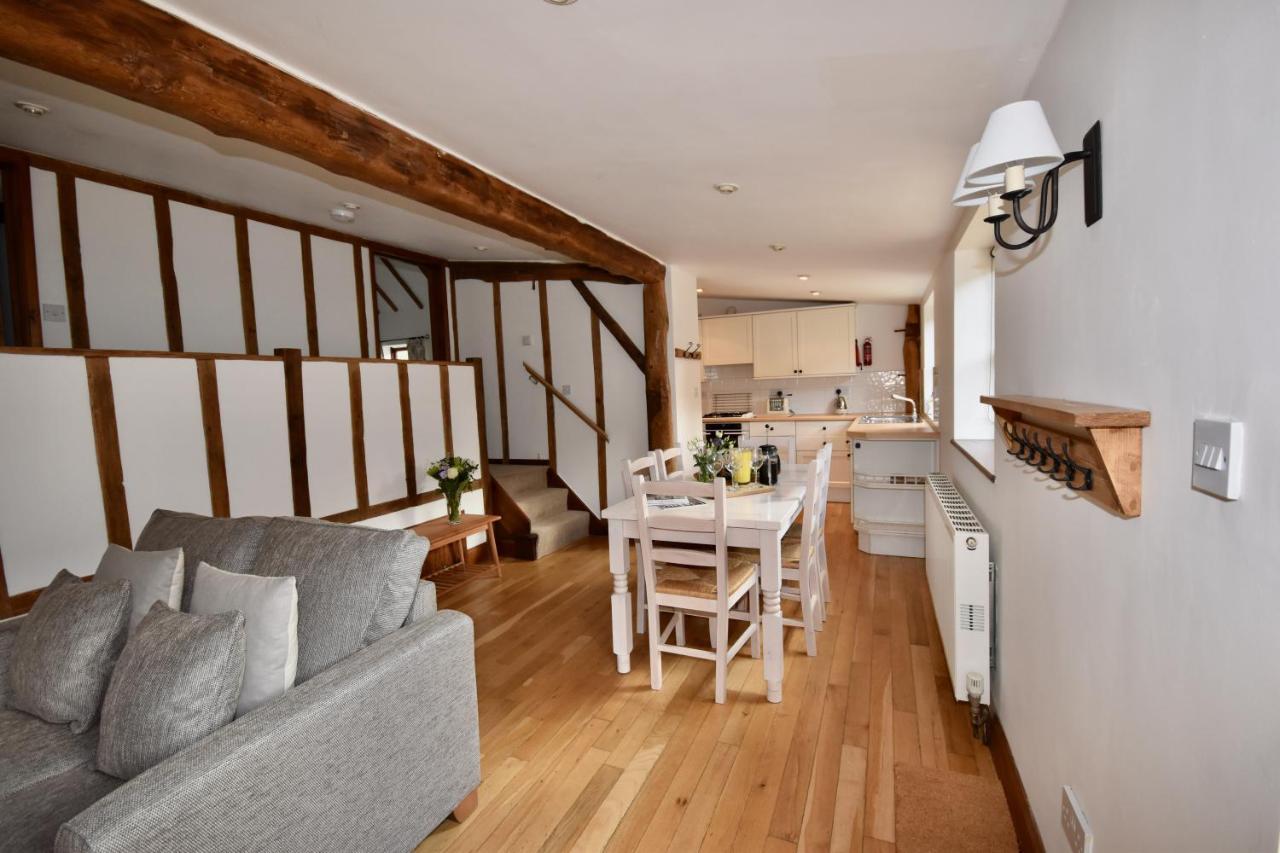 Little Upton Farm Cottages 라이드 외부 사진