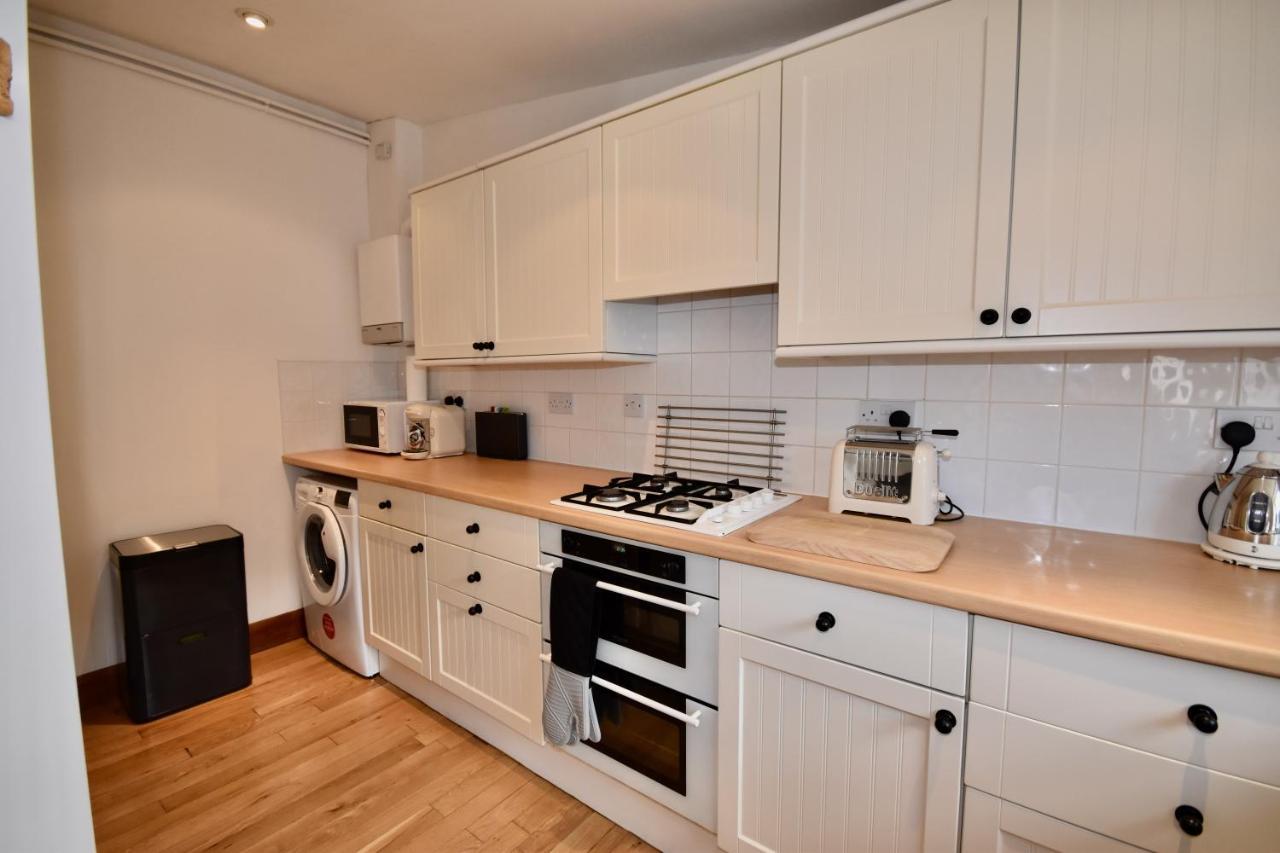 Little Upton Farm Cottages 라이드 외부 사진