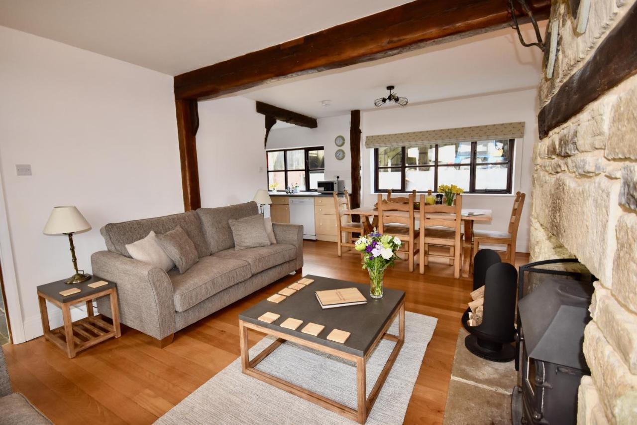 Little Upton Farm Cottages 라이드 외부 사진