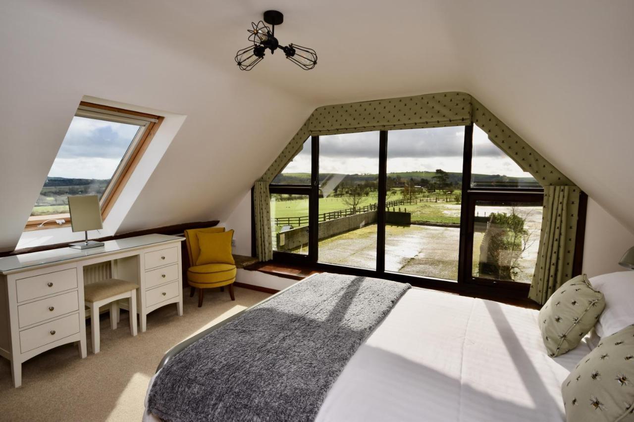 Little Upton Farm Cottages 라이드 외부 사진