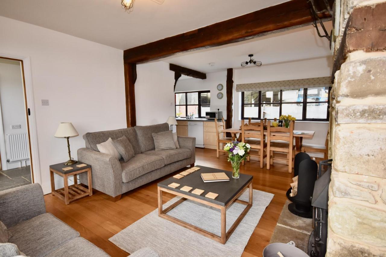 Little Upton Farm Cottages 라이드 외부 사진