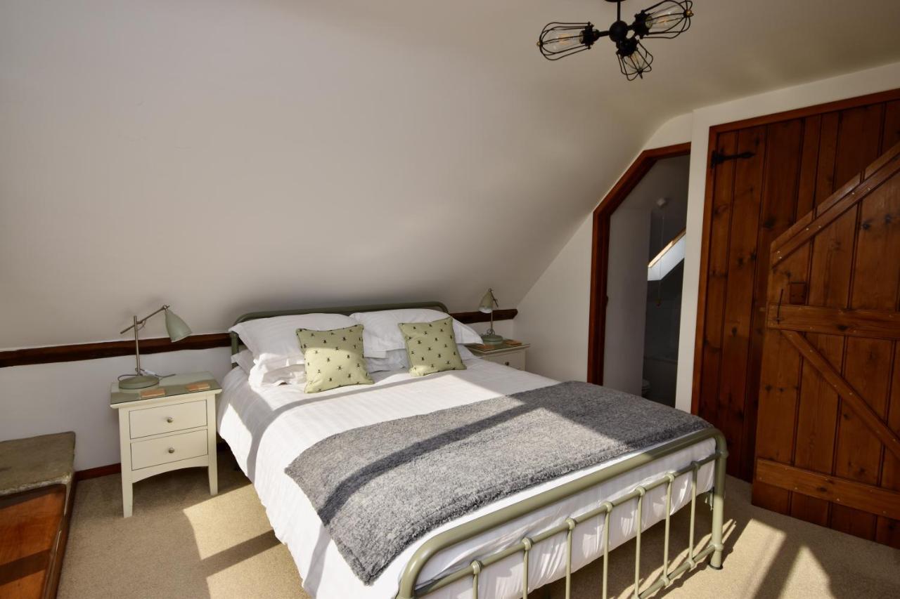 Little Upton Farm Cottages 라이드 외부 사진