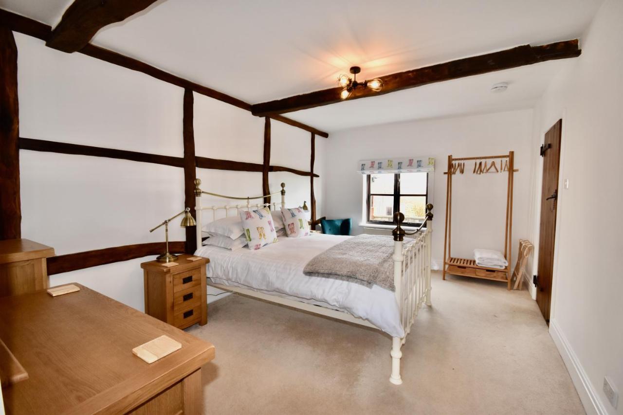 Little Upton Farm Cottages 라이드 외부 사진